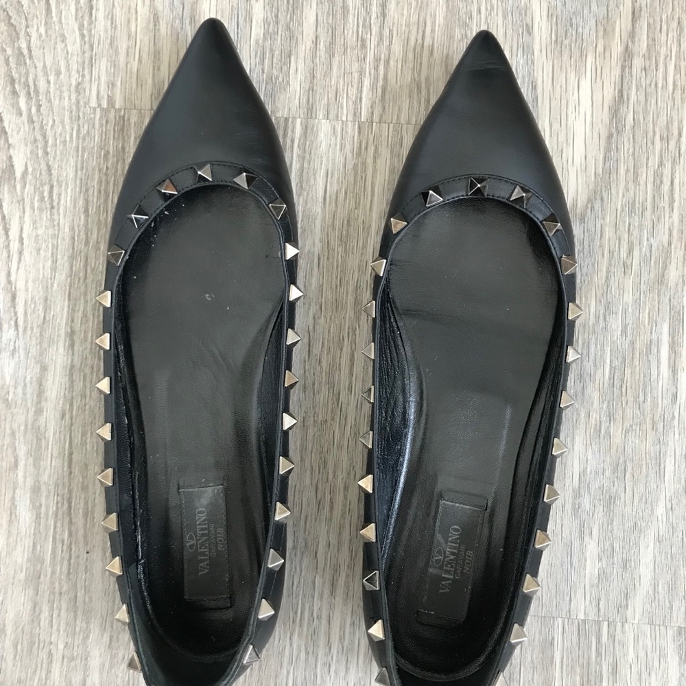 Valentino noir rock stud flats